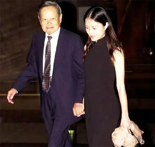 杨振宁的天赐爱情翁帆终归不过是杜致礼的替代品而已