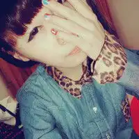 求一组可爱的带点非主流的闺蜜qq头像要三张,一左一右一中