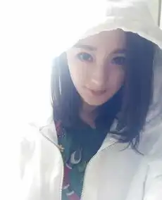 怎么自拍显脸小