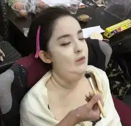 饰演过胖子的明星,前六位都是靠化妆,只有最后两位是真的吃胖了
