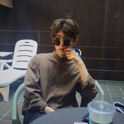 酷酷的男生头像