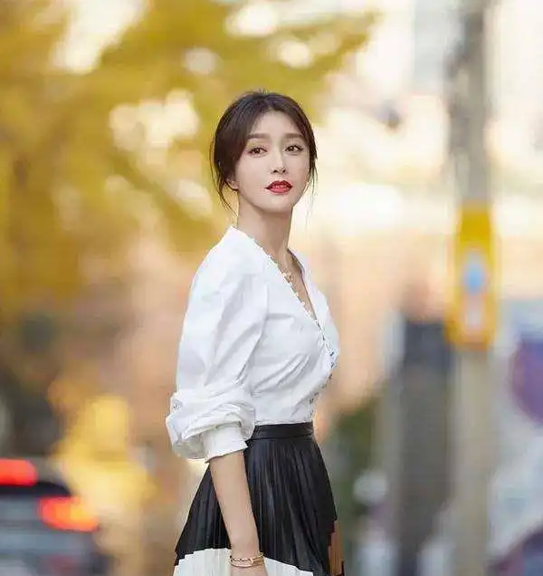 50岁二婚女子给出忠告上了年纪别轻易再婚,日子太难熬了
