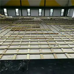 体育篮球馆运动木地板具有很酷的耐用性特点