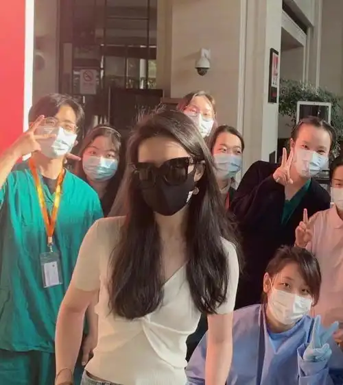 刘亦菲久违高调空降拿下lv全球代言太霸气,回国后出场更惊艳