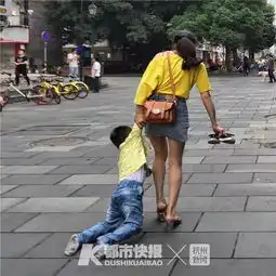 温州一男子每天在路口拿手机拍拍拍家人还特别支持