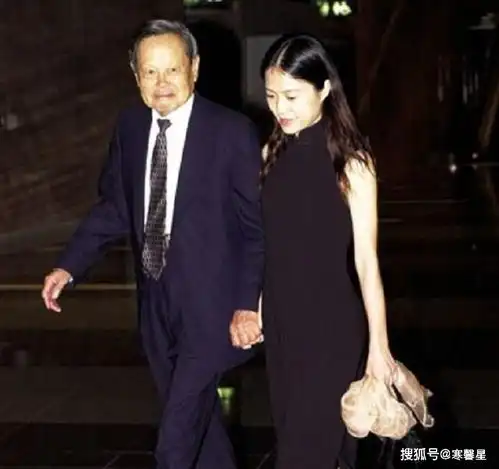 杨振宁的天赐爱情翁帆终究只是杜致礼的复制品而已