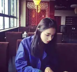 杨幂被称为最良心老板,一部剧捧红代斯,人气不亚于迪丽热巴