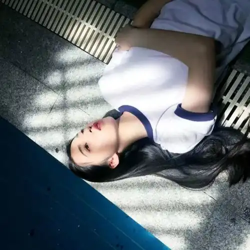 女生头像丨人走茶凉,物是人非