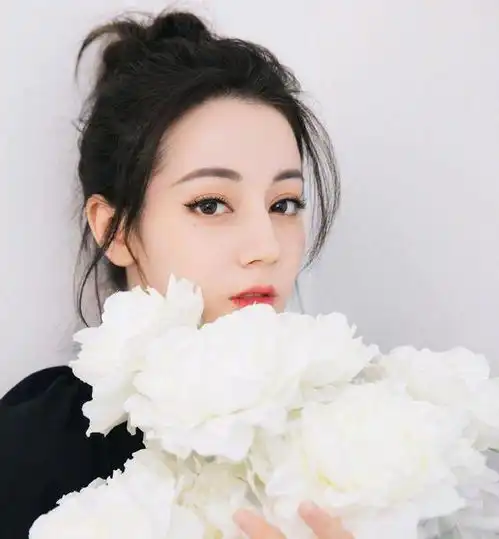 女人脸上的美人痣,一般长在这4处,可别傻傻点掉了,后悔晚矣鼻尖眼角知识