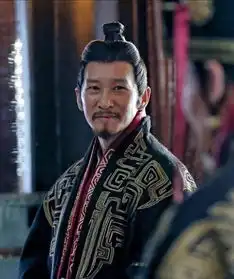 把一个角色演成经典就不容易了,他们偏偏演什么都是经典