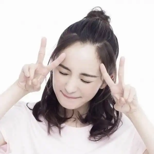 医护粉丝称睡不着会看十里桃花,杨幂回复粉丝你们是真的英雄