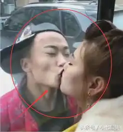 美女公交车上睡着后被陌生男子一阵狂吻,美女醒后却这样做