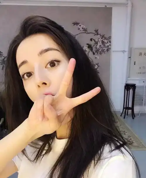美到上天的迪丽热巴上跑男竟然三天没洗头还没被发现她到底怎么做到的
