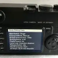leicam8,black,wbox,leatherstrap
