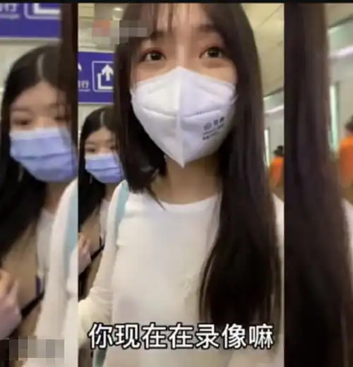 秦牛正威温柔上热搜,她这个名字,真的能走林志玲路线吗