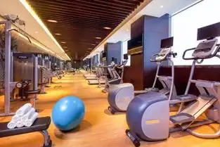 昆山半透明泳池全落地窗房新开五星酒店惊艳昆山699套