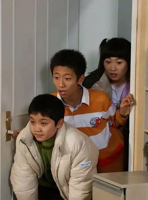 家有儿女中的穿帮镜头,连三岁小孩都骗不过,导演你别太离谱