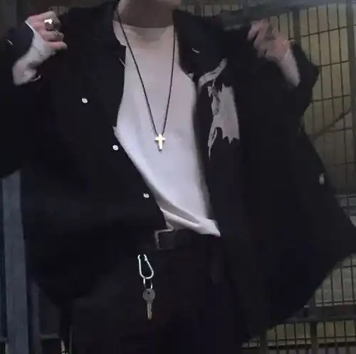 抱歉喜欢你这件事我没办法藏着掖着