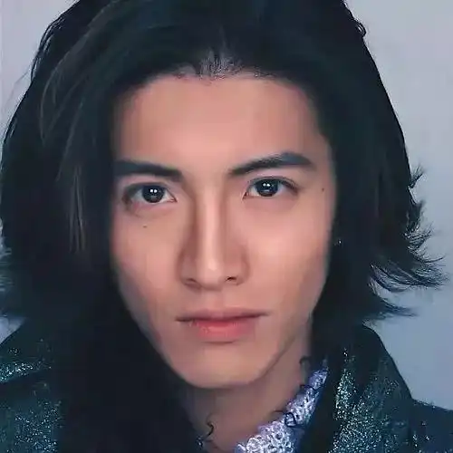 木村拓哉大女儿木村心美出道,姐姐像妈妈,妹妹像爸爸,谁更美