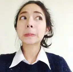 跪求带衣领的女头,有脸和衣服,像这个图片似的