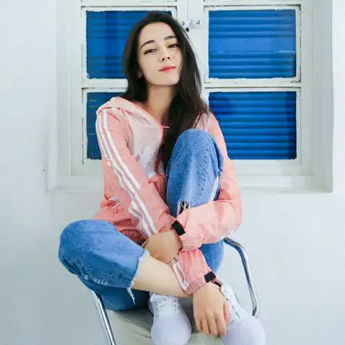迪丽热巴一千零一夜即将完美落幕,鹿晗携手关晓彤甜蜜来袭
