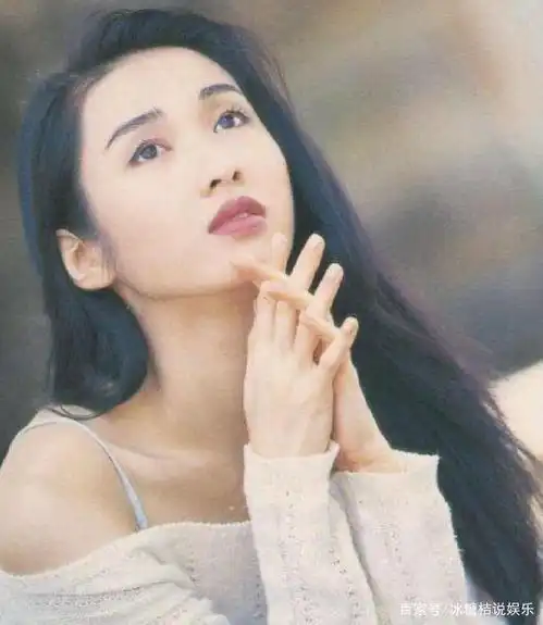 黎姿发与张柏芝同框视频回首30多年前相识,两美女同框引起热议