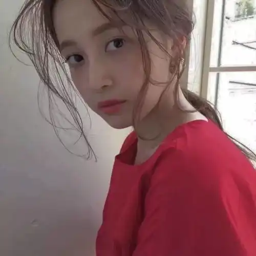 烫了不会显老气的卷发,了解一下