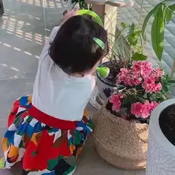 小哥哥一旦回你4字qq多半是嫌弃你还以为是真爱
