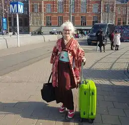 白发苍苍的她却活成了元气少女的模样年龄,从来都不是门槛