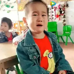 宝宝在幼儿园听到老师唱这首歌,哭着要找妈妈,这一幕让人好感动