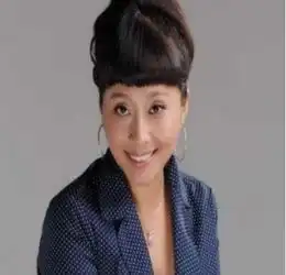 5次登上春晚,当红丈夫突然离世伤心隐退,如今生活成那样