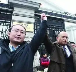 华政学生怒告迪士尼,法大硕士起诉春运涨价年轻人敢较真,世界才更好