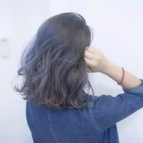挑发型我更挑发色