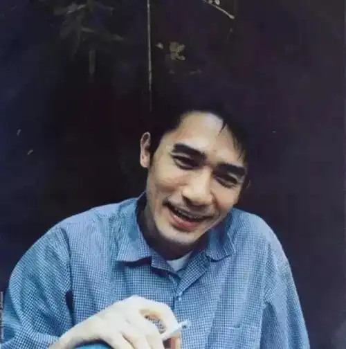 港风男女生头像必须要摘抄在本上的句子