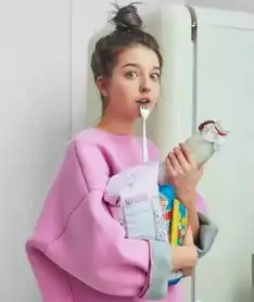 这是一位美出天际的俄罗斯小姐姐,感觉自己要被掰弯了