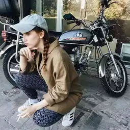 欧美头像微笑的小时光