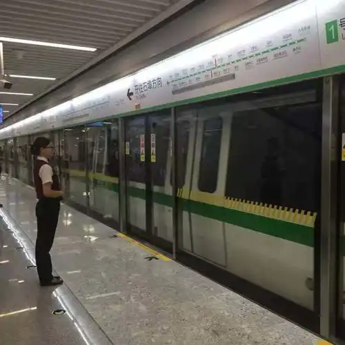 南宁地铁今日终于开通啦市民纷纷路转铁粉