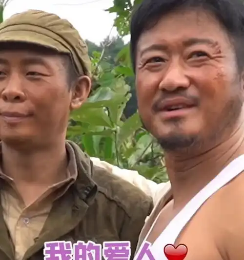 原创两位影帝再同框吴京不顾老婆谢楠,现场对张译表白我的爱人