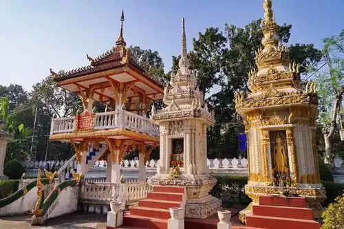 亚洲最穷国当地女性爱喝酒和钱,游客秒变土豪,流连忘返欲定居