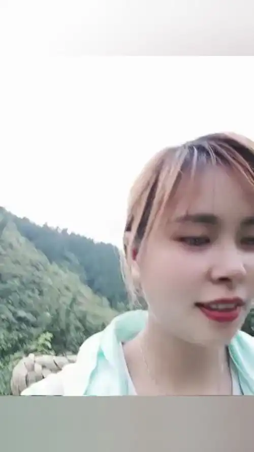 浪个热的天都不想出门了火辣辣的太阳农村菇凉