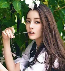 终于盼到烈火如歌开播,迪丽热巴的颜值也拉不动收视率了
