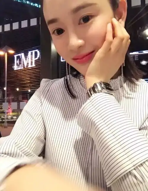 不多,吴秀波也就给木木花了一千万吧