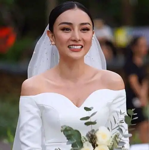 越南农村女孩嫁泰国富商,如今被宠成公主,生活极度奢华