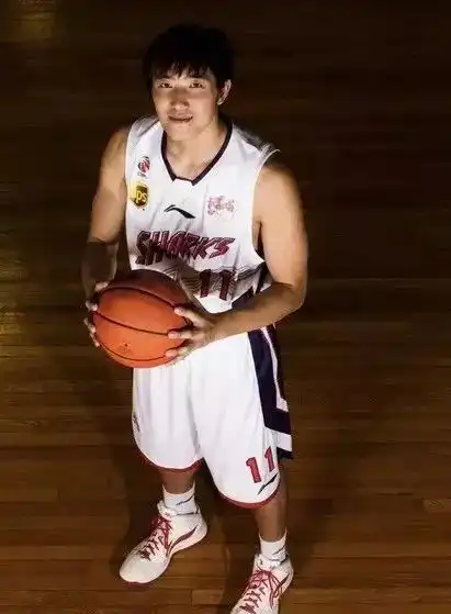 cba颜值担当冠希哥