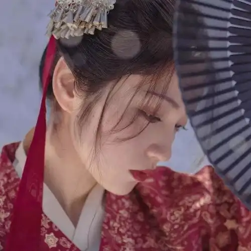 文艺古风唯美句子且拼春风一叹,还好,近日雨多