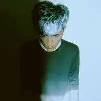 是眼睛没有方向还是心已盲qq头像图片男生