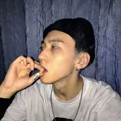万物更新往事清零爱恨随意活得男生头像我要个性网