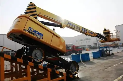 百台徐工高空作业平台全线升级打响专业化产品第一枪