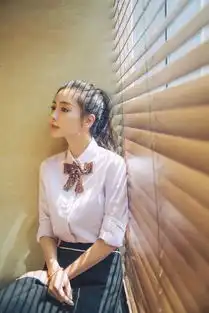 秒变小清新的减龄造型,我只服衬衫搭百褶裙