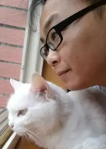 这位音乐人命怎么这么好啊,猫老大盯着谱曲,狗老弟陪着写词